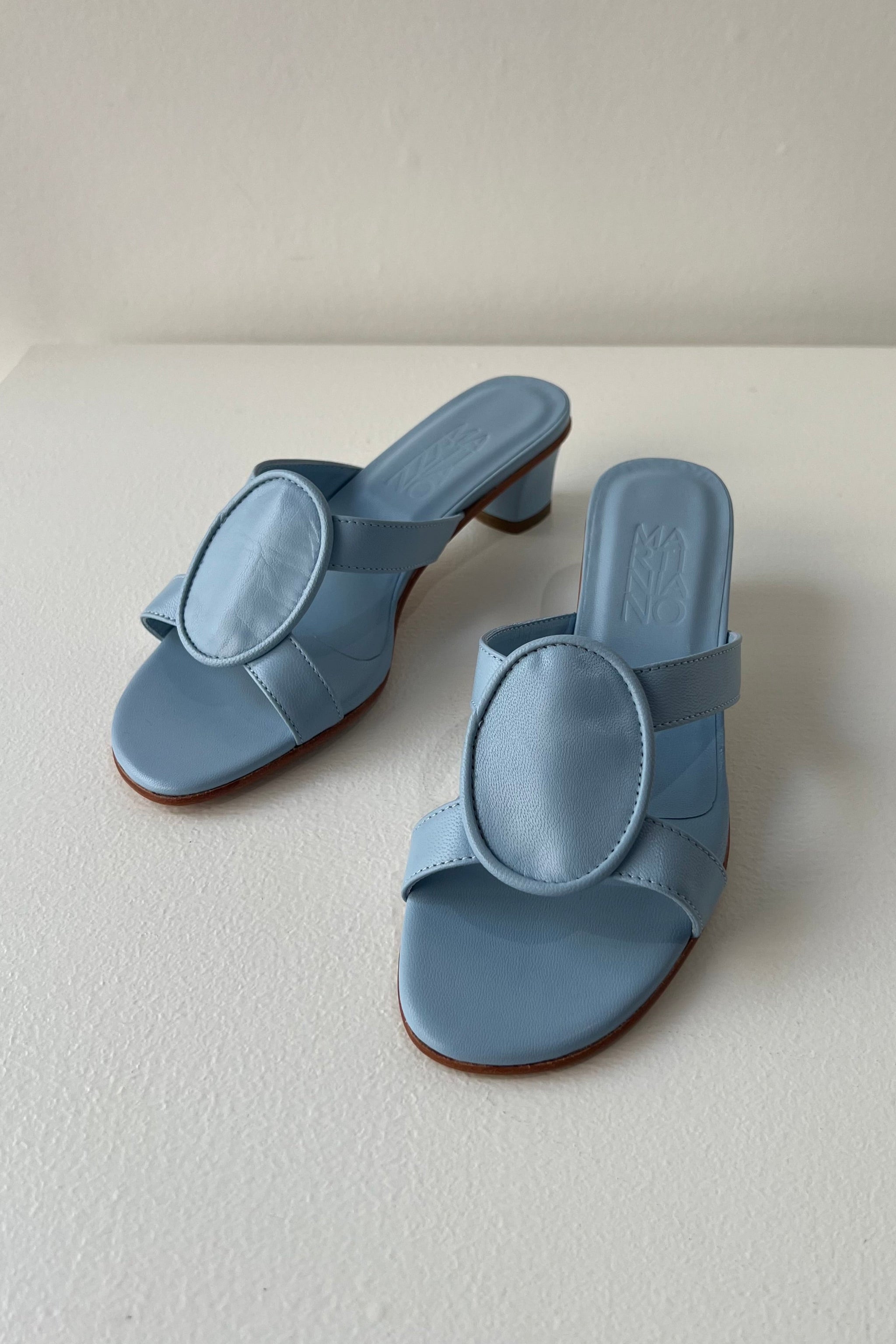 MARTINIANO サンダル Martiniano | Medalia Sandal | Light Blue – One of a few
