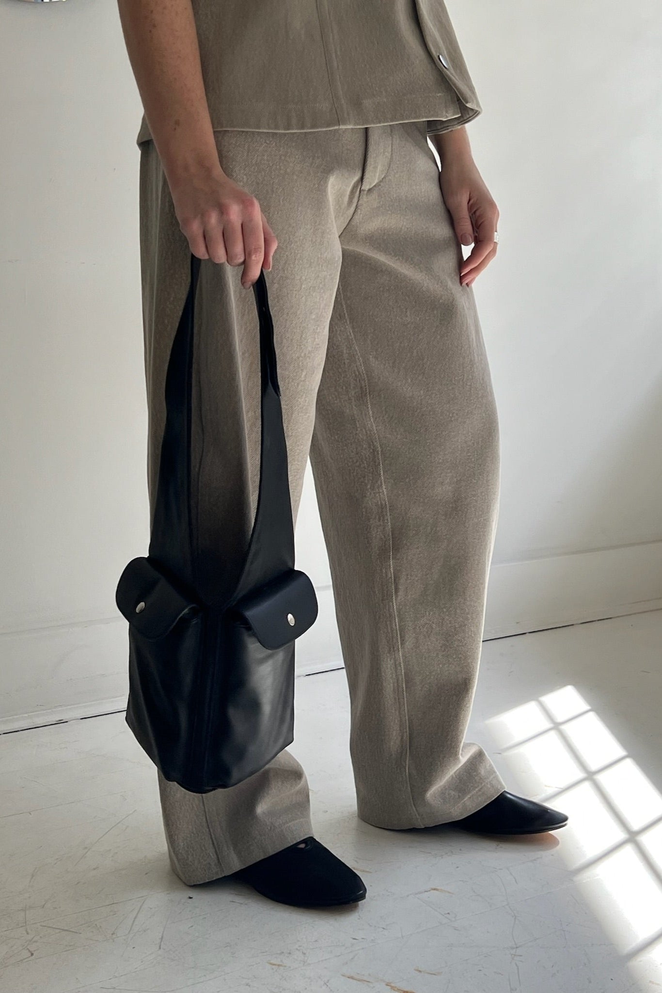 MARYAM NASSIR ZADEH ブラック巾着バッグ MARYAM NASSIR ZADEH ブラック巾着バッグ