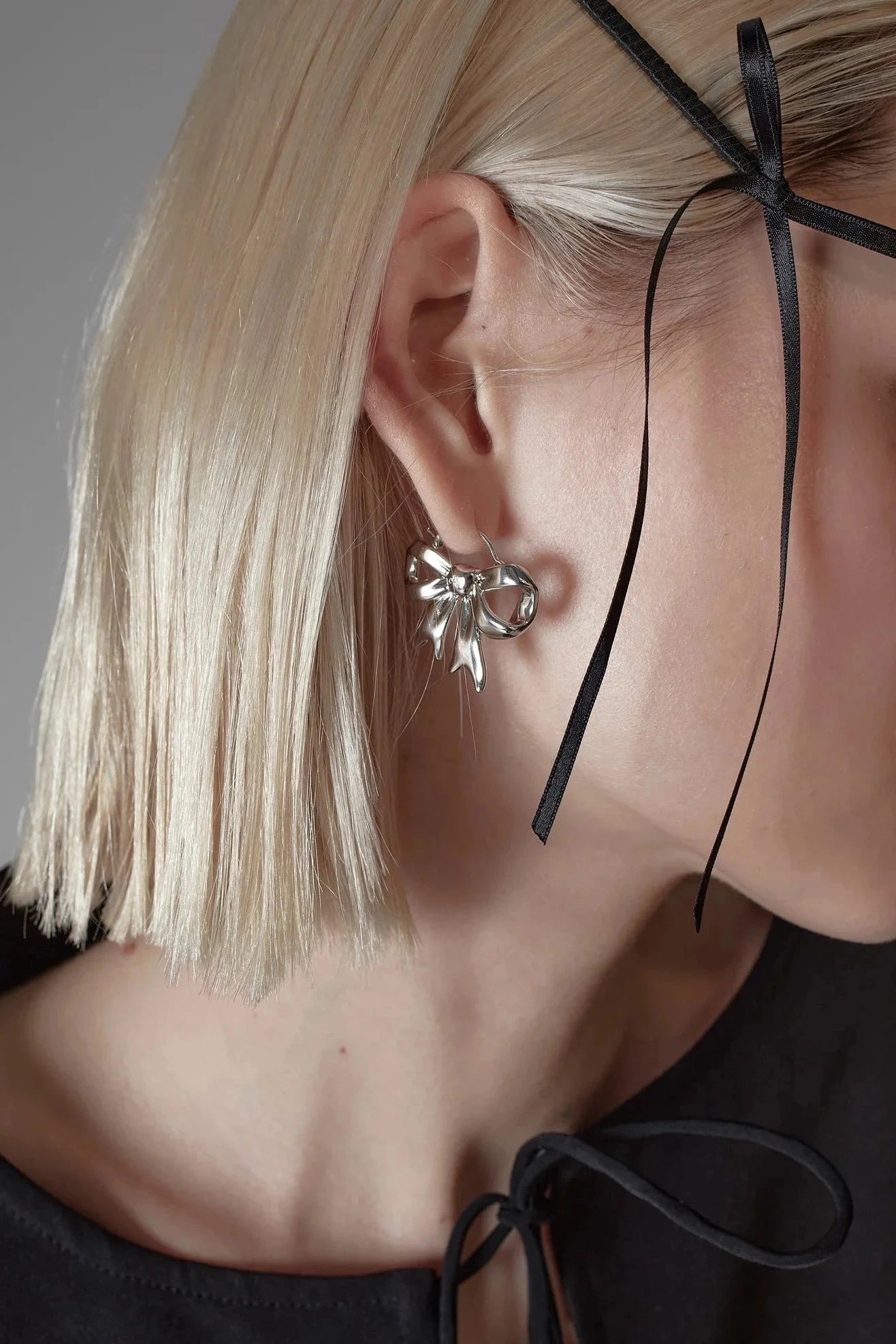 SANDY LIANG MONYO HOOPS ピアス Sandy Liang | Monyo Hoops | Silver – One of a few